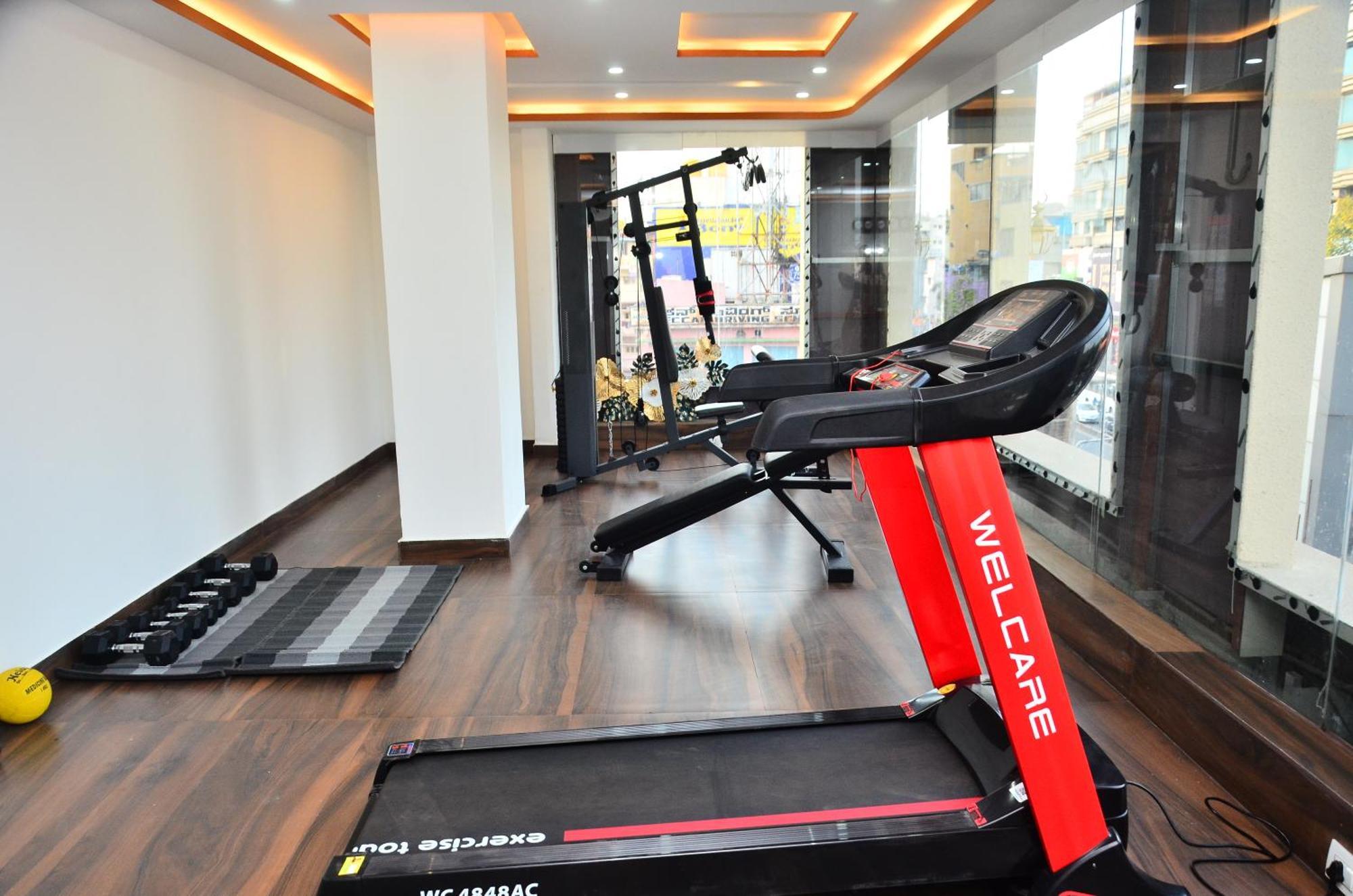 Hotel Eyrie Nest 벵갈루루 외부 사진