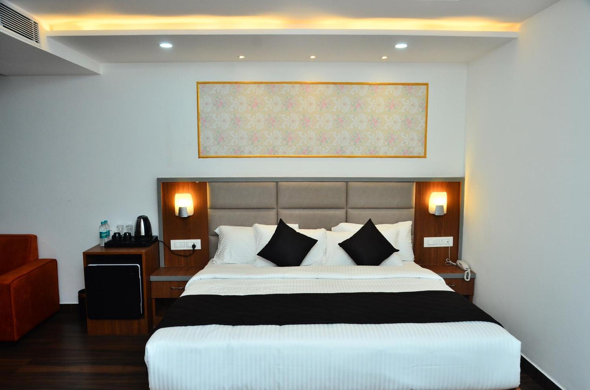 Hotel Eyrie Nest 벵갈루루 외부 사진