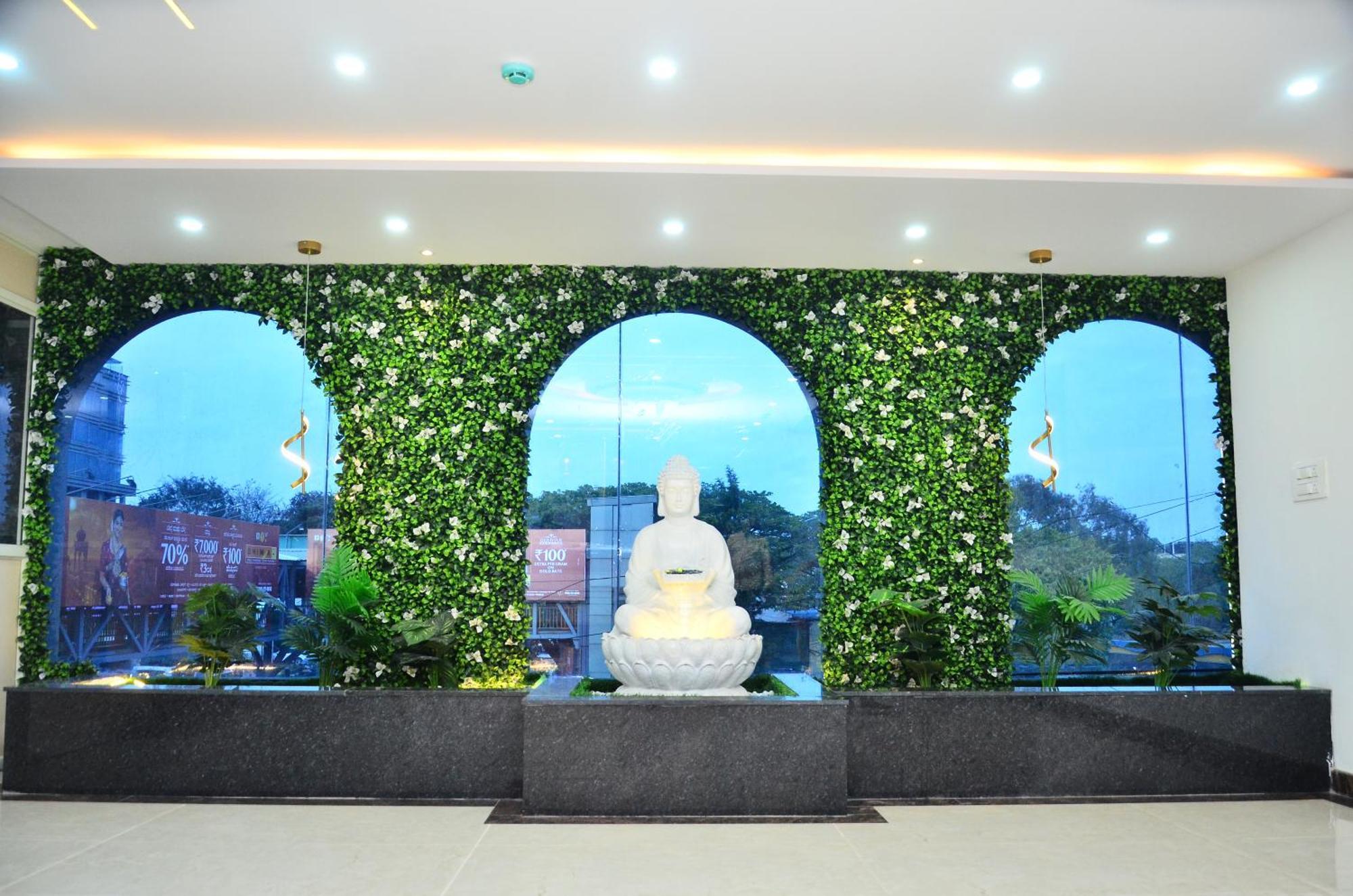 Hotel Eyrie Nest 벵갈루루 외부 사진